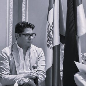 Portrait image of Gerardo González